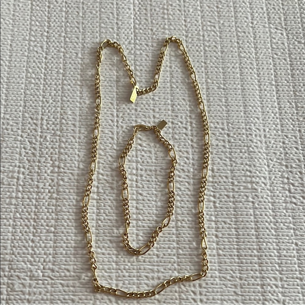 Elegant Gold Chain Necklace and Bracelet Set